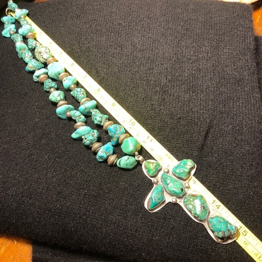 Handmade 4” turquoise cross pendant on an 11.5” turquoise nugget necklace 🤩 - Picture 13 of 17